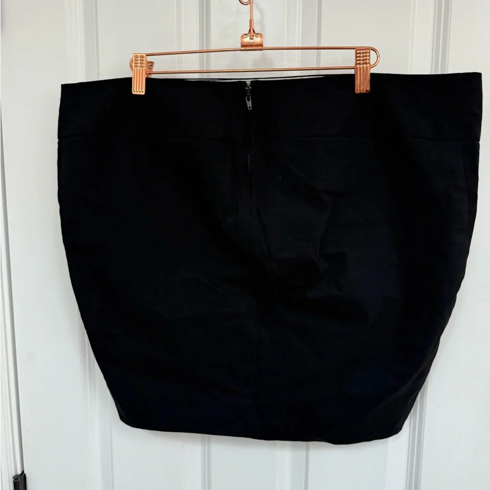Torrid Elegant Black mini pencil Skirt with Striped Detail - Picture 2 of 4